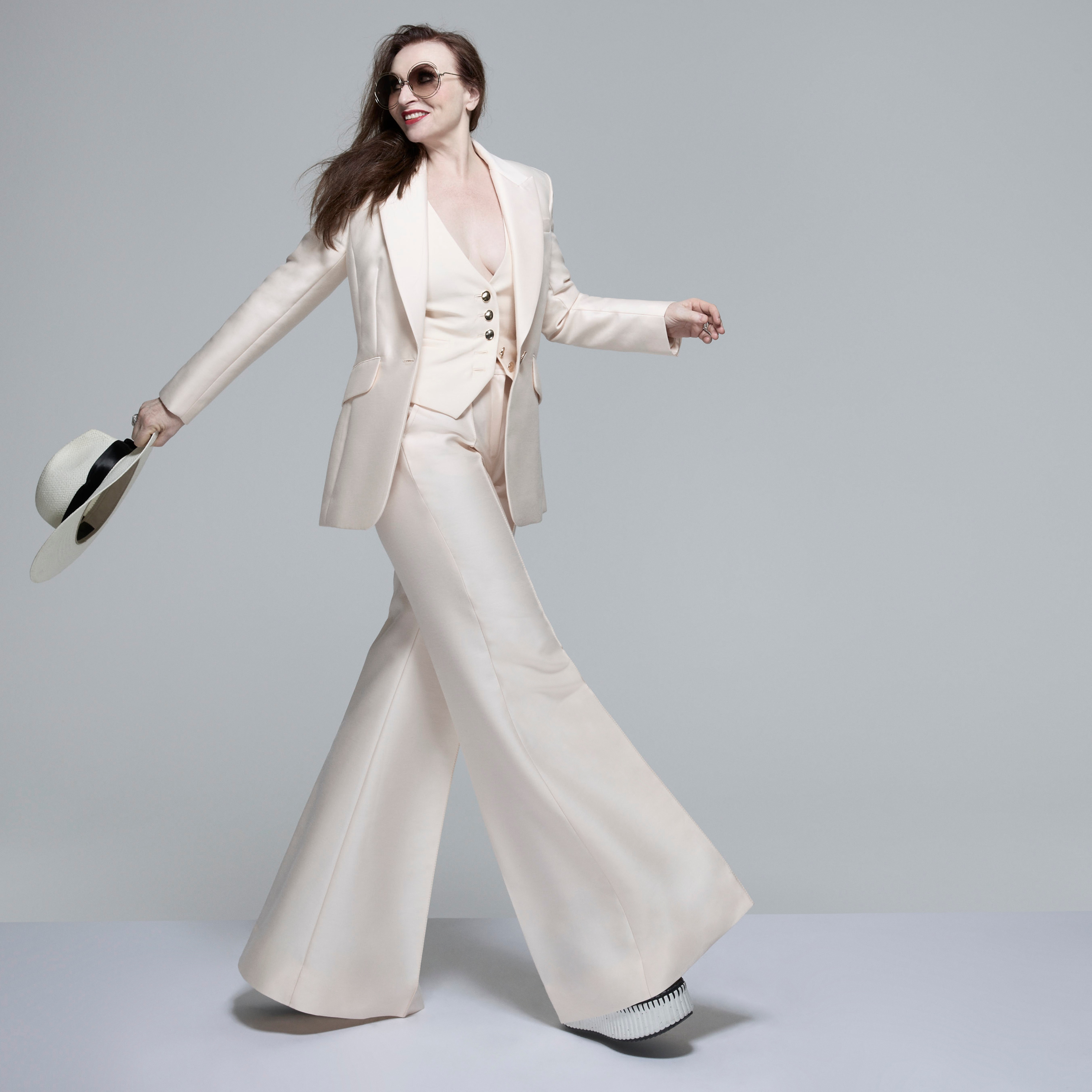 JUDITH OWEN – Suit Yourself